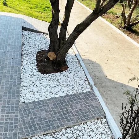 Mediterranean Escape Flogita